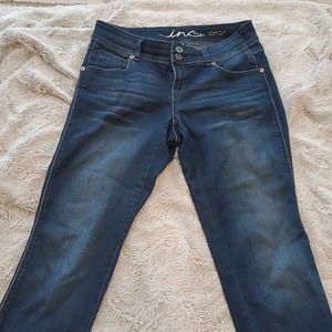 Straight leg blue jeans size 4 short